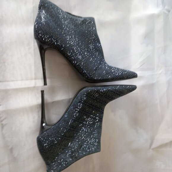 GUESS Fazzie Black Ankle Boots Stiletto Pointed Toe Size 9.5 NEW No Box - Picture 6 of 12